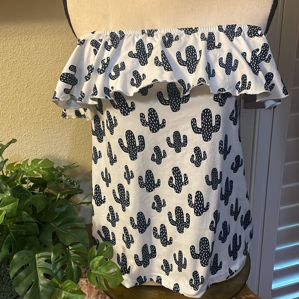 Off-Shoulder Cactus Print Top, Large